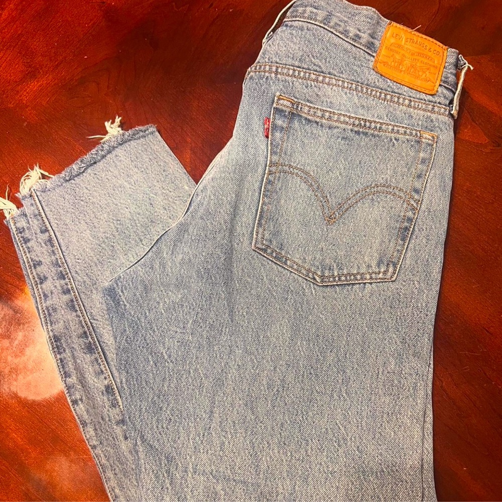 Levi’s wedgie Jean